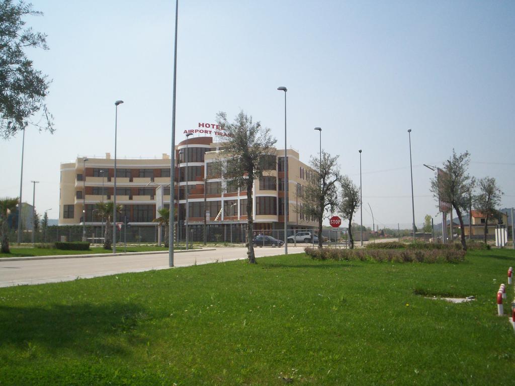 Hotel Airport Tirana Rinas Luaran gambar